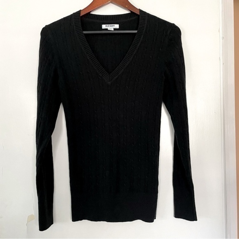 Old Navy black V neck sweater size small